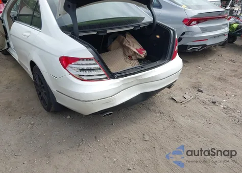 2013 Mercedes-Benz C 300 Luxury 4Matic from USA, damaged, VIN WDDGF8AB7DG131716